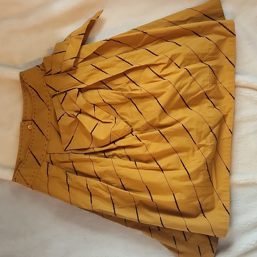 Anthropologie floreat size 2 NWT mustard yellow full knee length skitt